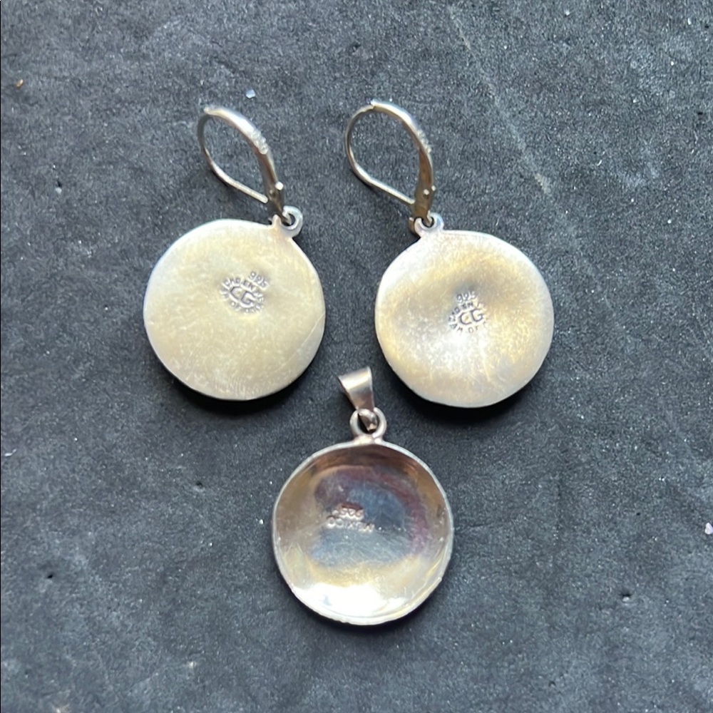 Sterling silver quarter size earrings and pendent Detailing Mexican almanac. - Picture 3 of 4